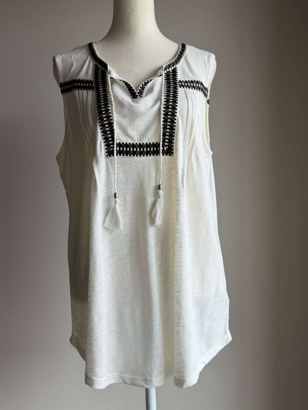 Style & Co. White Sleeveless Tunic with Black/Olive Embroidered Yoke